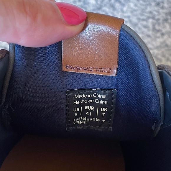 Casual-Dress “Leather” Shoes - Picture 5 of 6